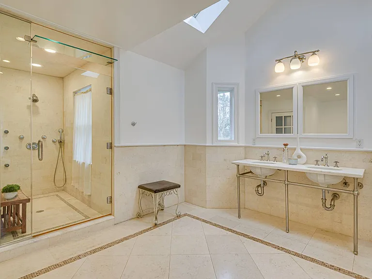 68 Wainscott Northwest Rd — Photo 16