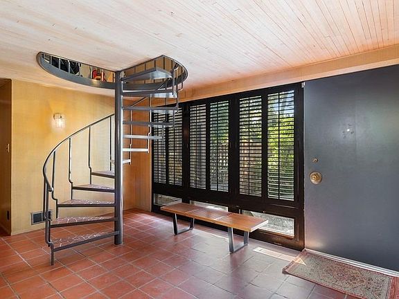 2nd image of 4666 Cabana Way