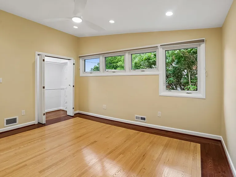 3303 Shirley Ln — Photo 23