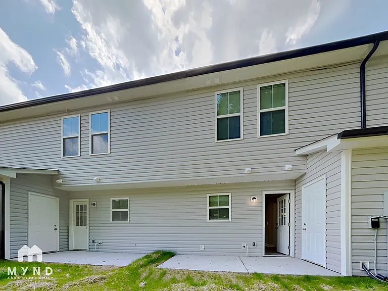 157 McKinnon Ave NE — Photo 16