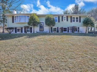 21 Pasture Ln, Poughkeepsie, NY 12603