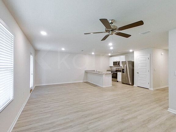 3rd image of 293 Monarch Ln