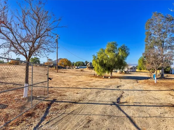23925 Menifee Rd, Nuevo, CA 92567