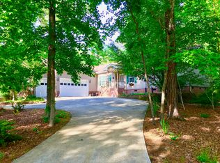 6095 Dunes Dr, Sanford, NC 27332