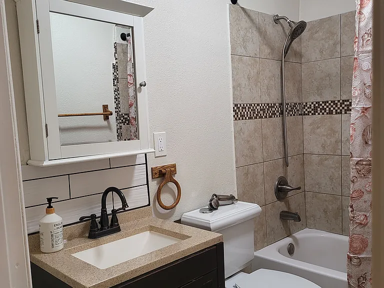 2117 W Hadley St — Photo 69