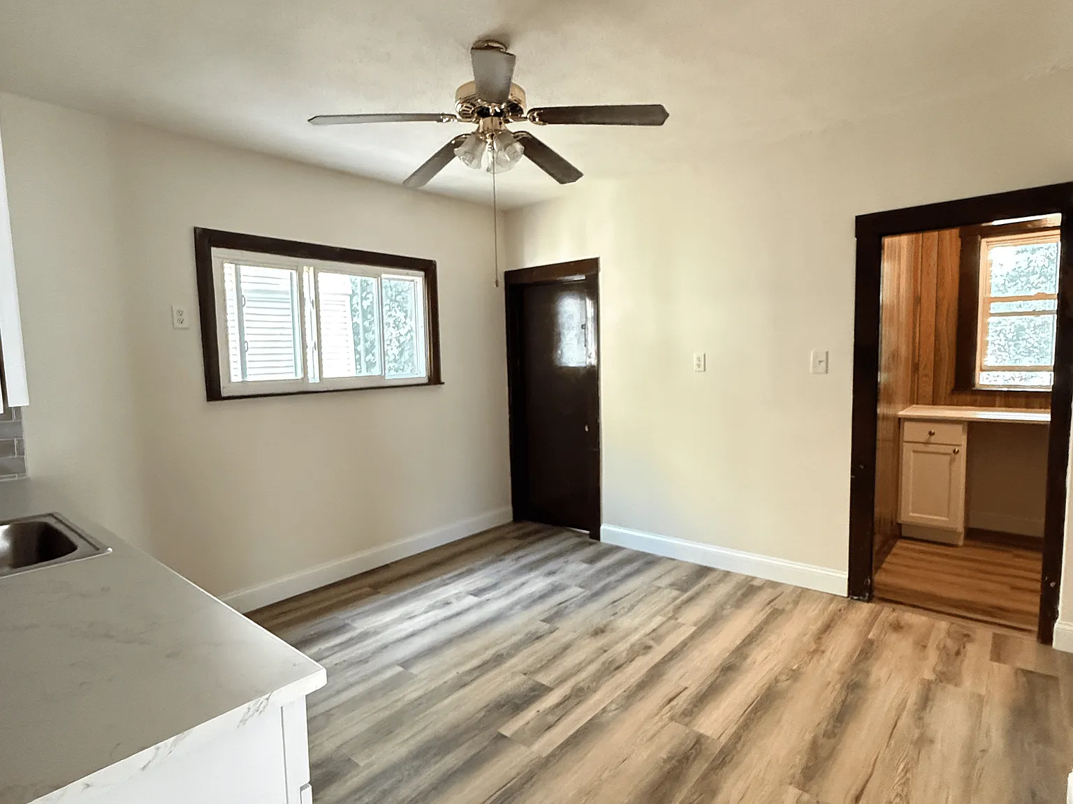 3 bed, 1100 sqft, $3,000 — Photo 2