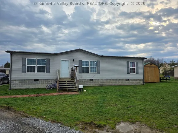 1 Treeside Ln, Summersville, WV 26651