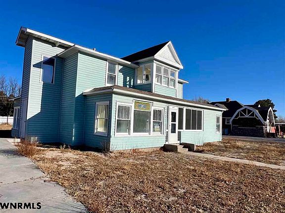 3rd image of 1421 Broadway St