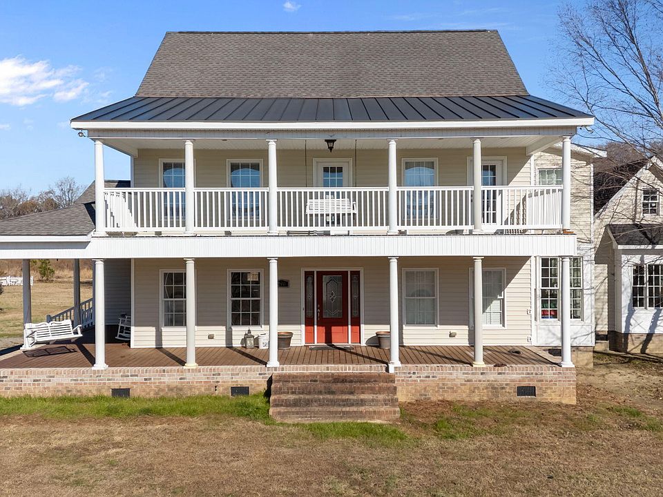 1st image of 290 Baie Road