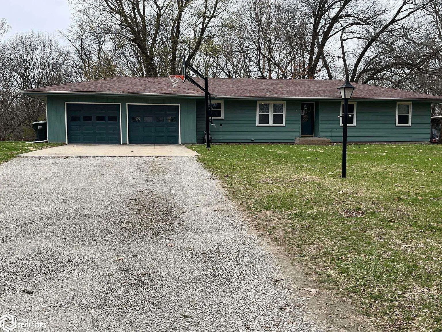 1 Walnut Dr photo 1