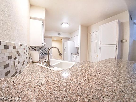 3rd image of 2830 Cool Water Dr