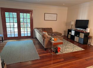 5929 High Meadow Rd, Alexandria, VA 22310