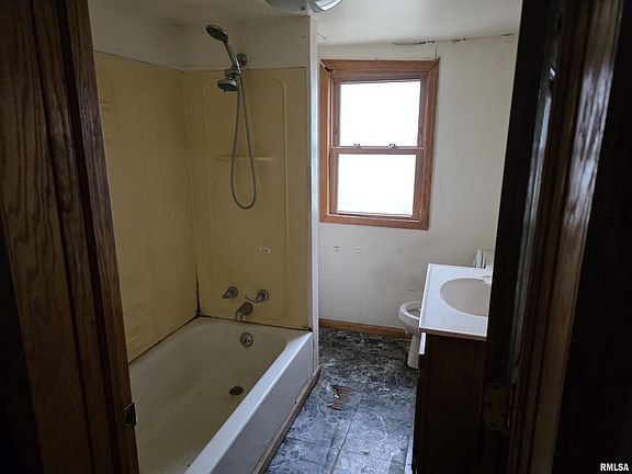 2nd image of 608 S Pine St