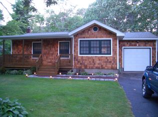 2 Forest Ln, Coram, NY 11727