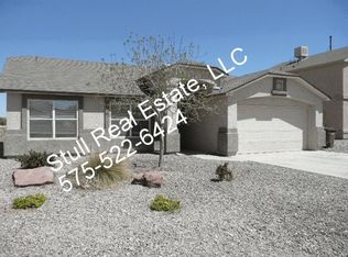 5899 Moon View Dr, Las Cruces, NM 88012