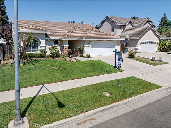 3rd image of 1065 Mallard Dr