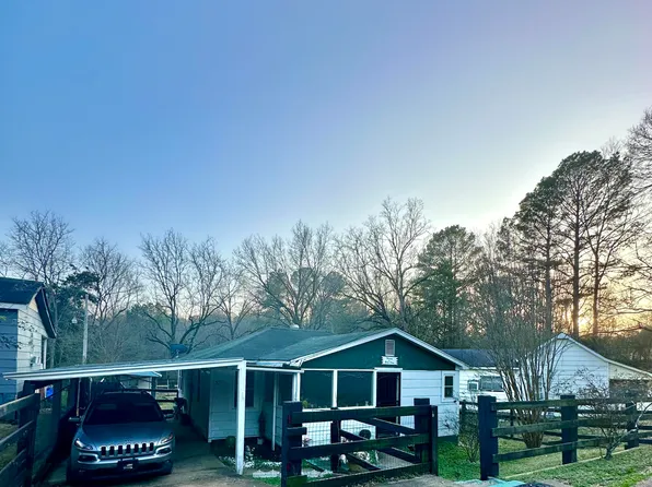 202 W Stonewall St, Carrollton, MS 38917