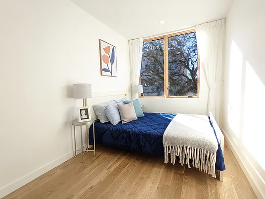 Sold by Corcoran | media 29