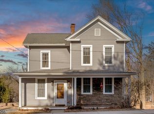 42 Main St, Clinton, NJ 08809