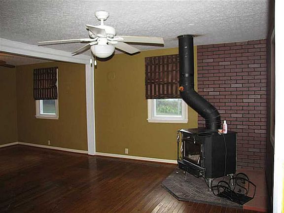 3rd image of 11135 Skyline Dr