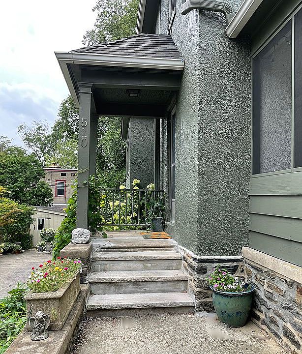 2nd image of 510 Valley View Rd
