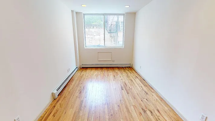 Rented by Metro Garden Realty NYC | media 10