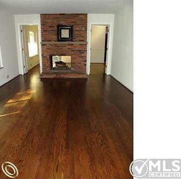 Dual Fireplace with Den