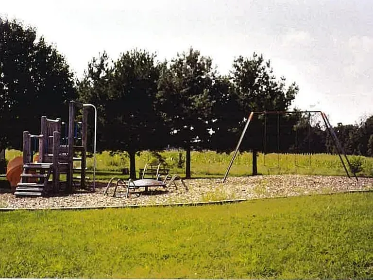 Leonardtown Village — Photo 8