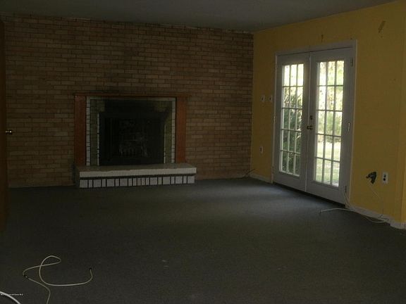 4th image of 226 Cherokee Dr