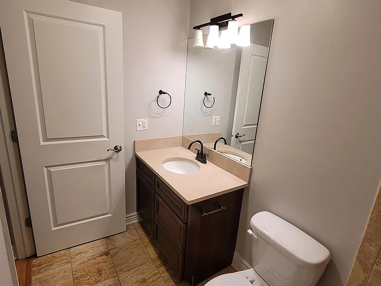 508 N Cass Ave #204 — Photo 7