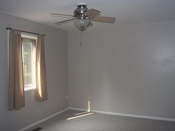 Upstairs Bedroom #2