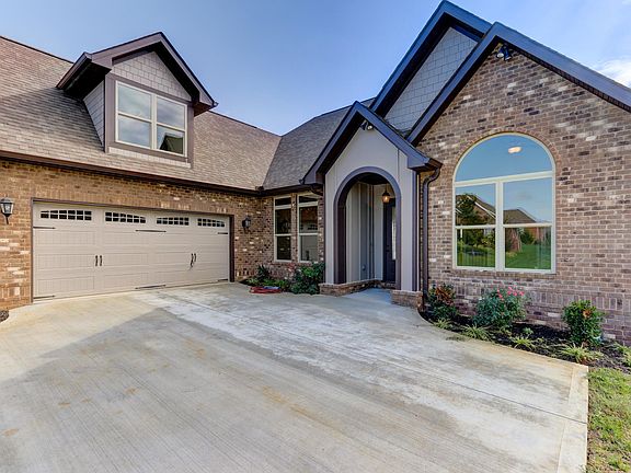 2nd image of 544 Fieldstone Dr Lot 43