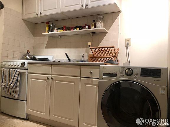4th image of 313 E 14th St APT 3B
