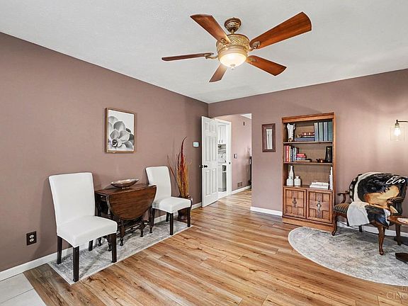 5th image of 425 McIntosh Dr #22A