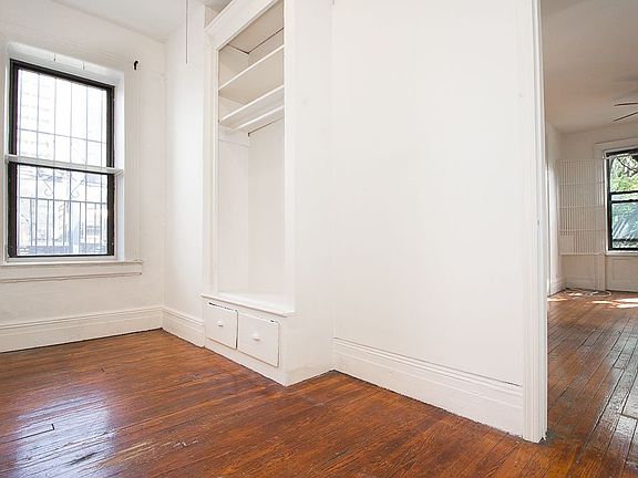 5th image of 340 E 6th St APT 15