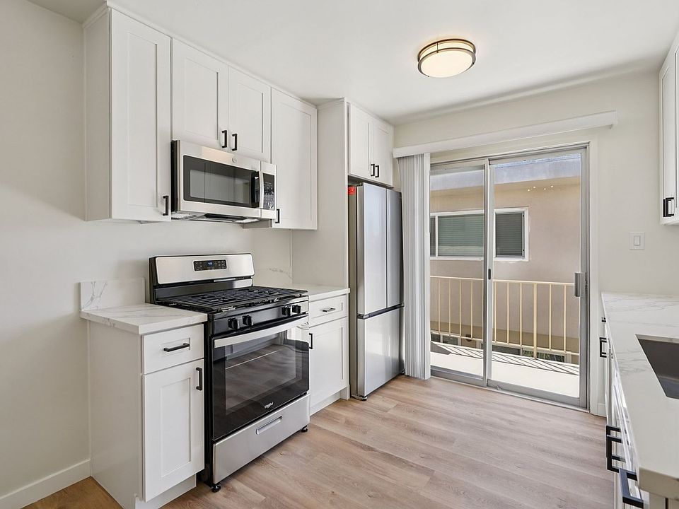 1st image of 437 & 441 W Queen St #4