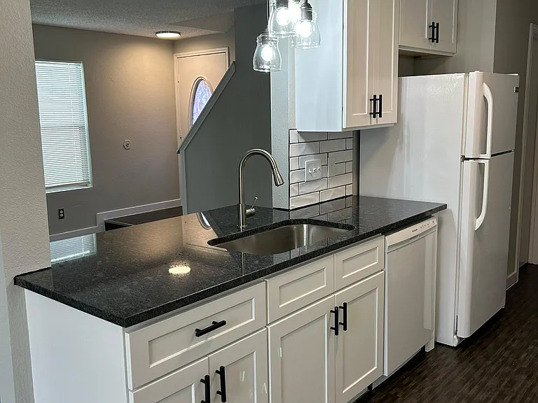 6012 Parkwood Dr #A — Photo 14