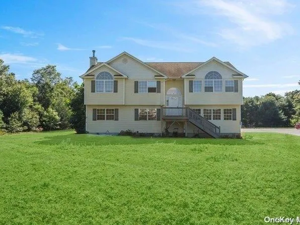 288 Long Island Avenue, Holtsville, NY 11742