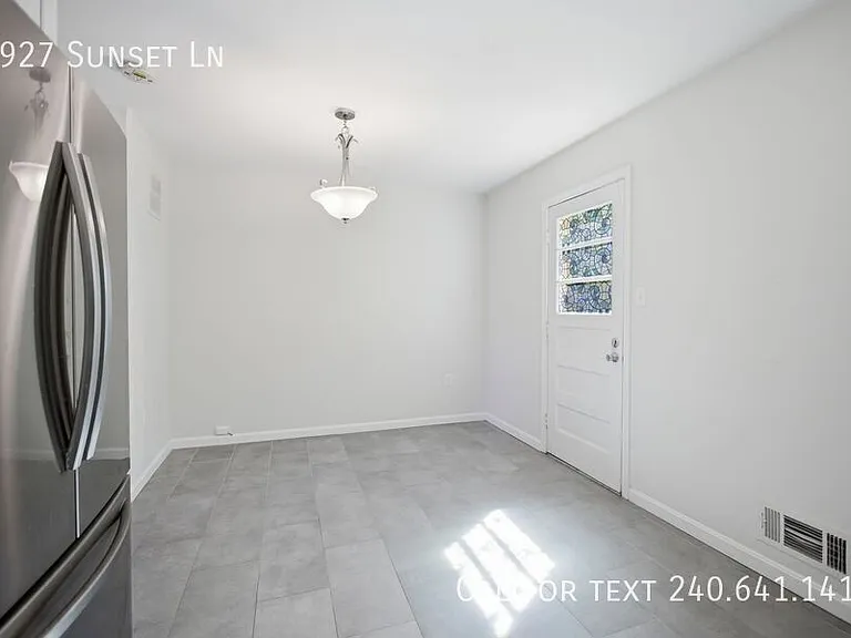 2927 Sunset Ln — Photo 7