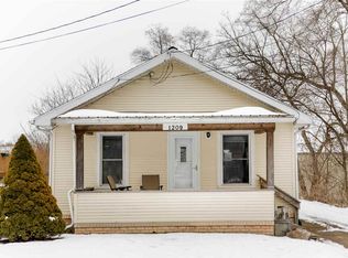 1209 S Dettman Rd, Jackson, MI 49203