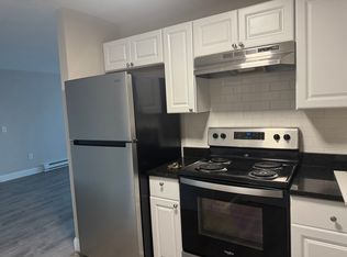 23 Hemans St, Worcester, MA 01605