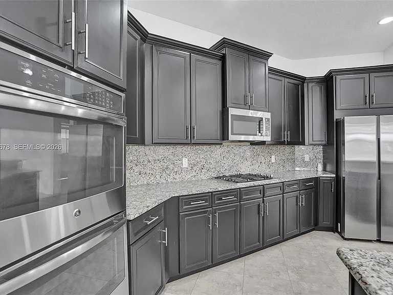 10340 Lake Vista Ct — Photo 44