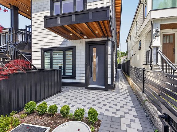 4th image of 2035 E 51st Ave #1