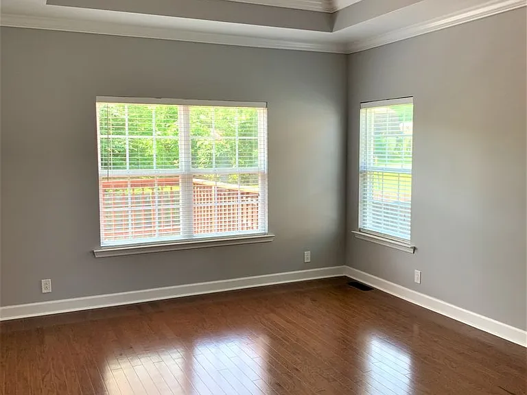 320 Foundry Cir — Photo 11