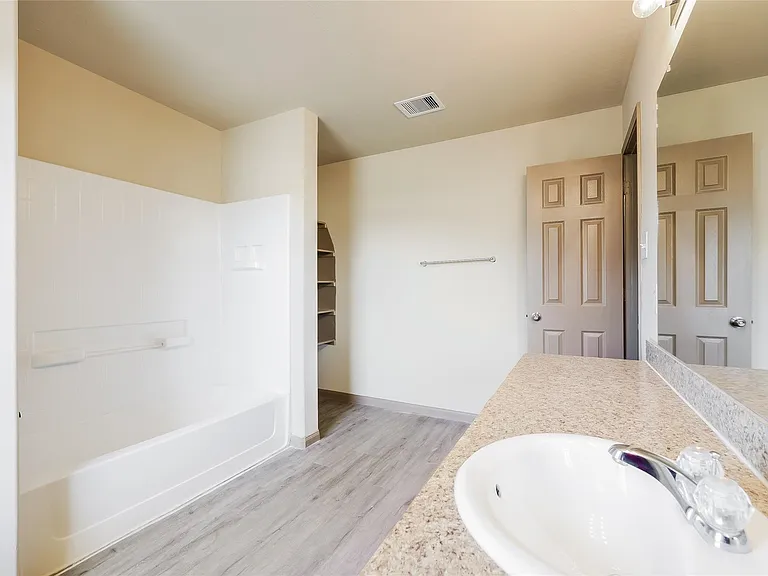2410 Connors Path — Photo 10
