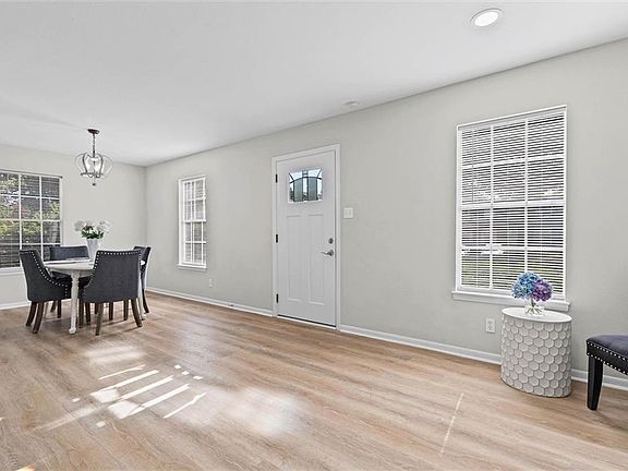2nd image of 4017 Cottage Hill Rd APT 14