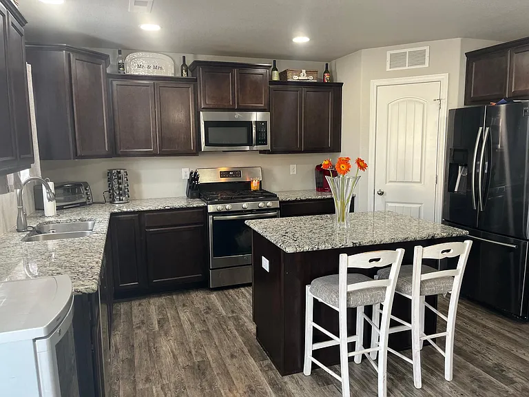 7767 Benecia Dr — Photo 9