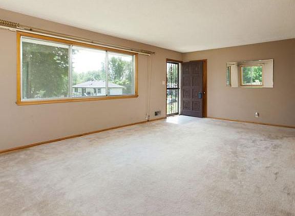 3rd image of 509 18th Ave N