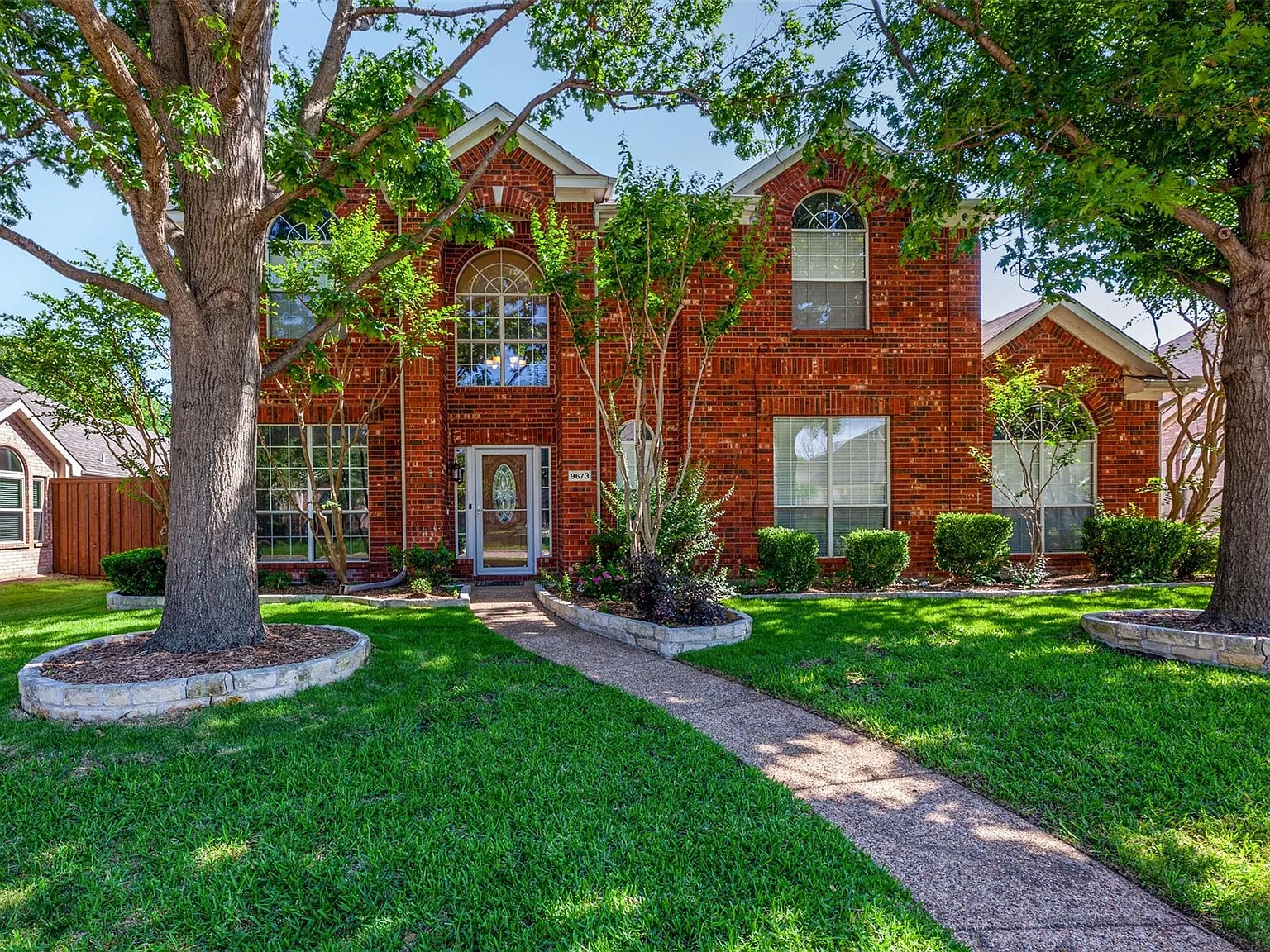 4 bed, 4116 sqft, $3,800 — Photo 1