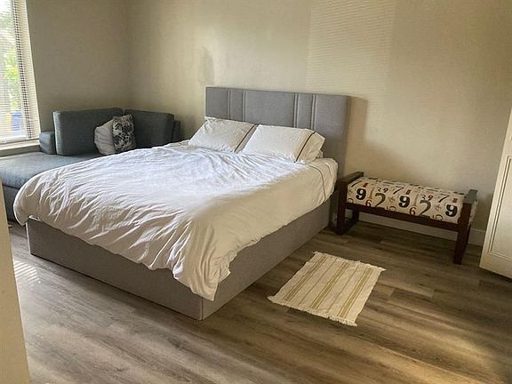 5th image of 722 Sunny Pine Way APT E2